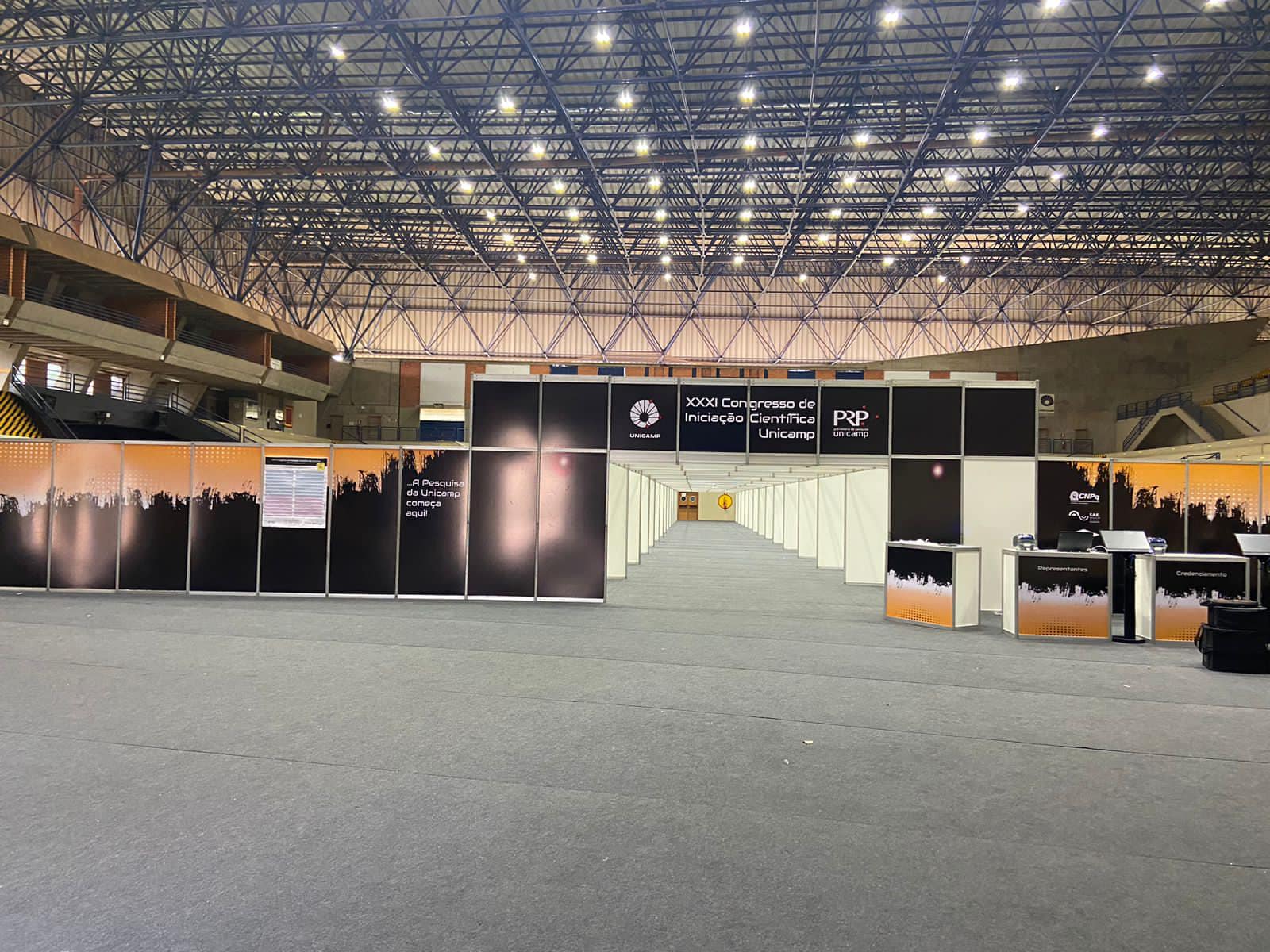 Montagem em Octanorm 2