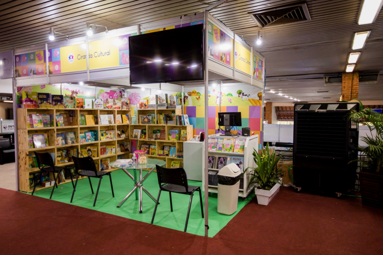 Montagem em Octanorm 9